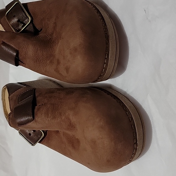 New Dansko Caia Nubuck Leather Platform Wedge Buckle Clogs Mules - Picture 3 of 8